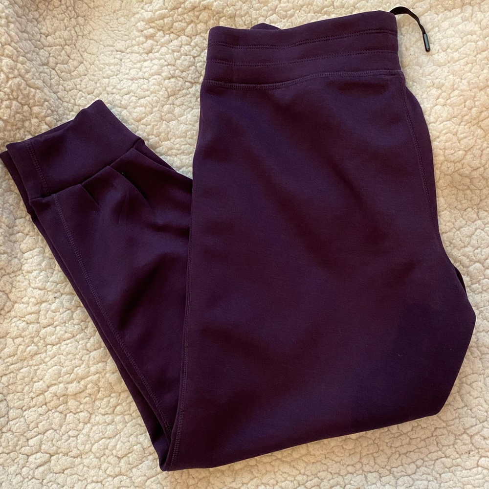 ⚠️⚠️SOLD⚠️⚠️32 Degree Sweats